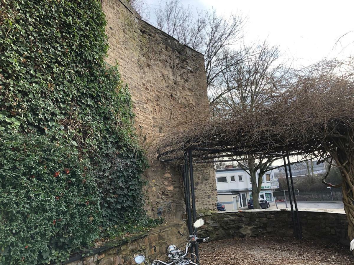 Ferienwohnung "An Der Stadtmauer" Andernach Bagian luar foto
