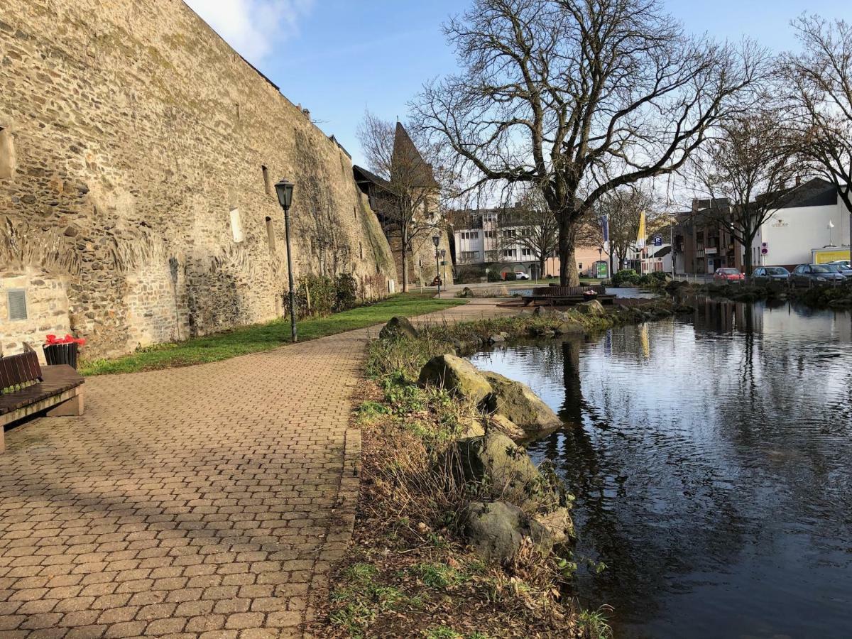 Ferienwohnung "An Der Stadtmauer" Andernach Bagian luar foto