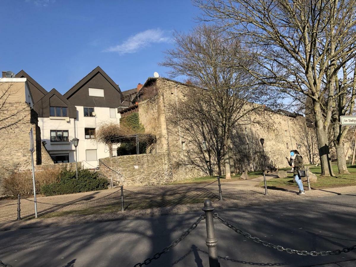 Ferienwohnung "An Der Stadtmauer" Andernach Bagian luar foto